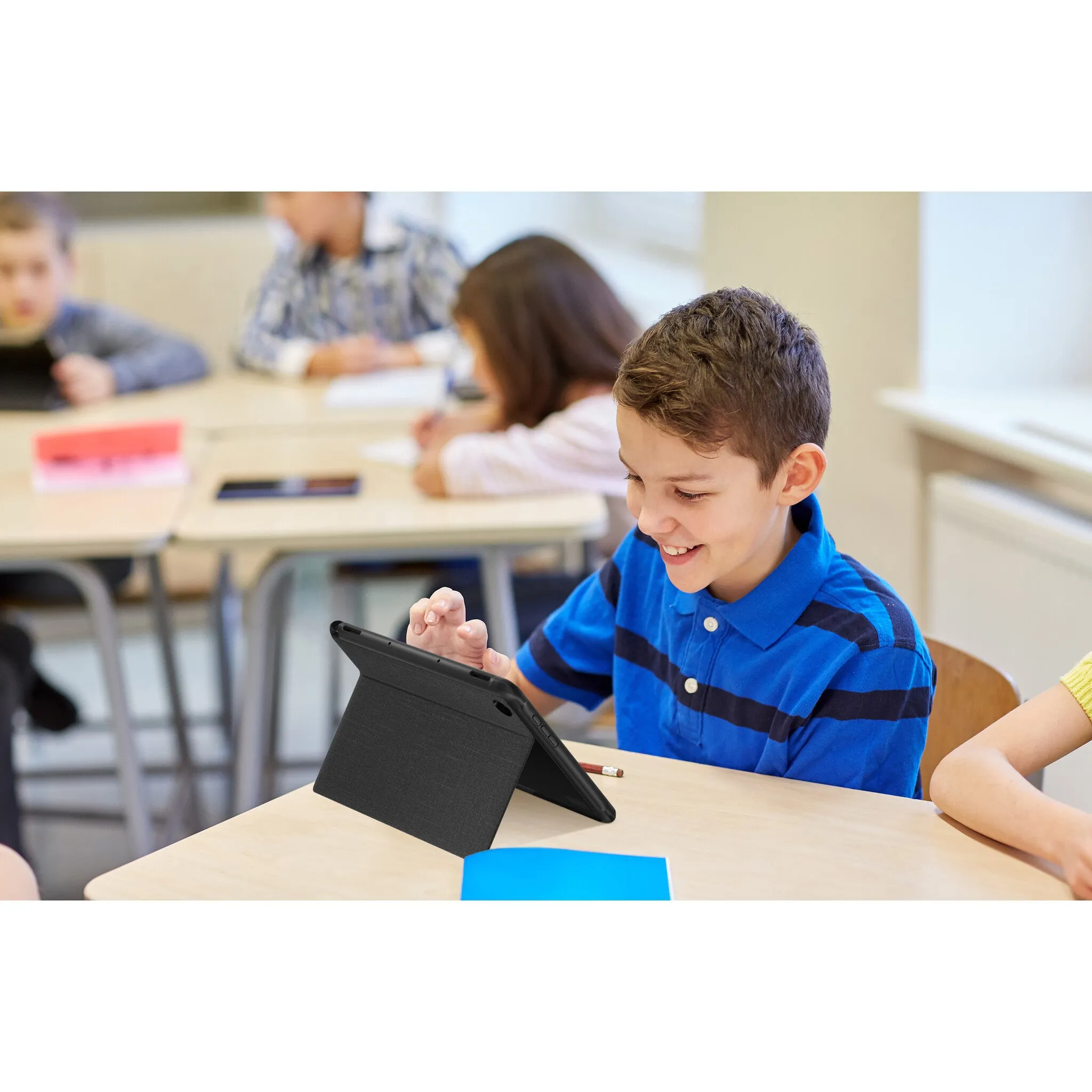 ASUS Chromebook CZ1000DVA-L30031 MediaTek MT8183 25.6 cm (10.1") Touchscreen WUXGA 4 GB LPDDR4x-SDRAM 64 GB eMMC Wi-Fi 5 (802.11ac) ChromeOS Black