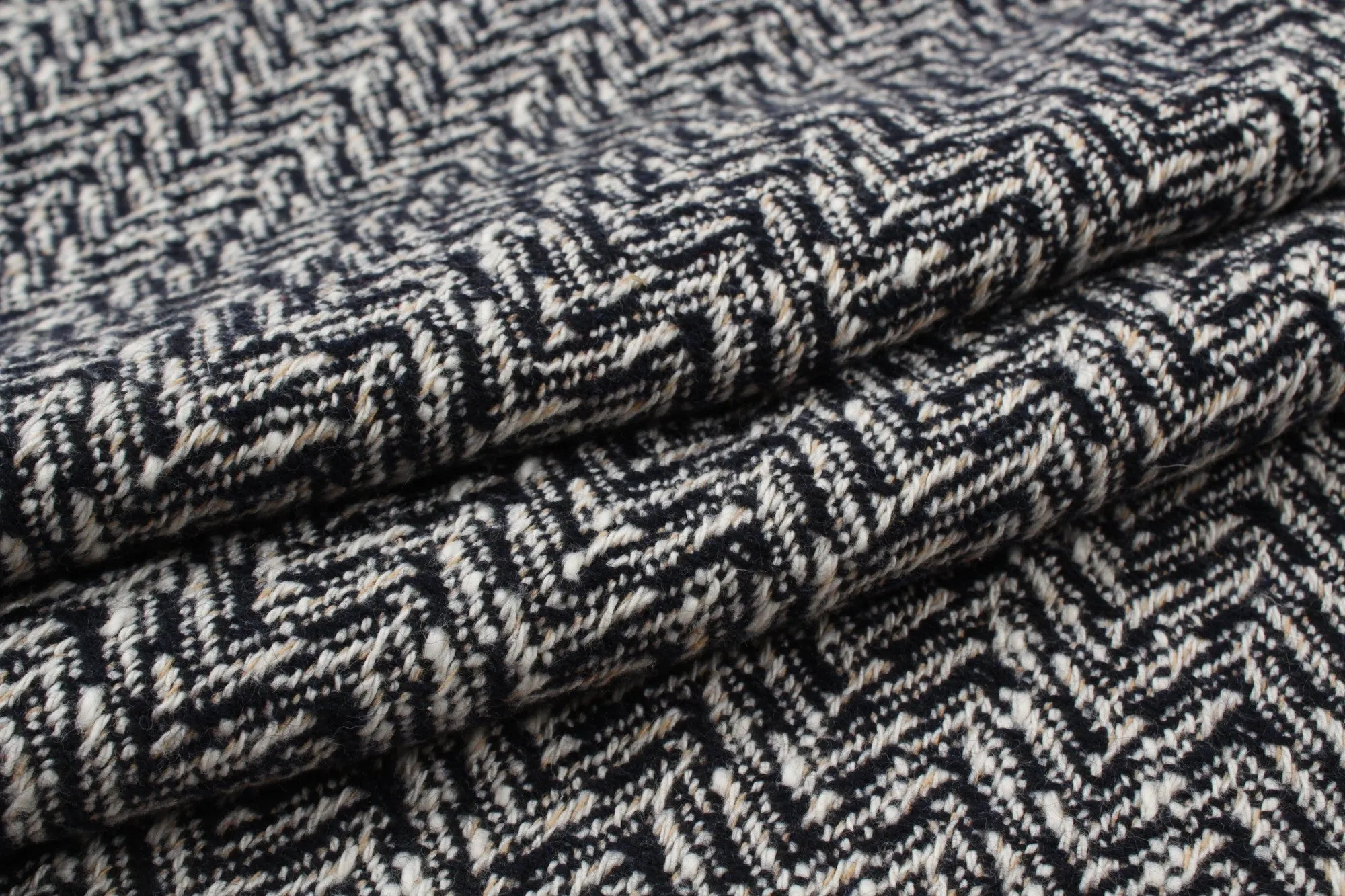 Bi-Color Recycled Wool Chevron for Outwear - 2 Colors Available
