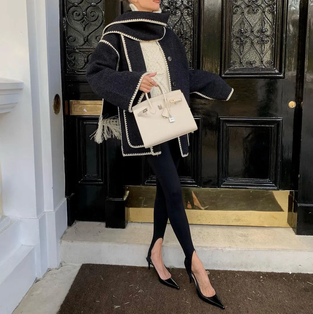 Stylish woolen coat with scarf and tassels